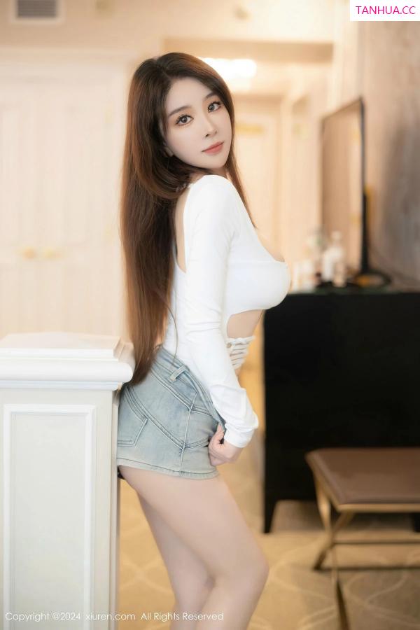   [XiuRen]高清写真图 2024.04.10 No.8366 雨儿酱eve 美臀性感第11张图片
